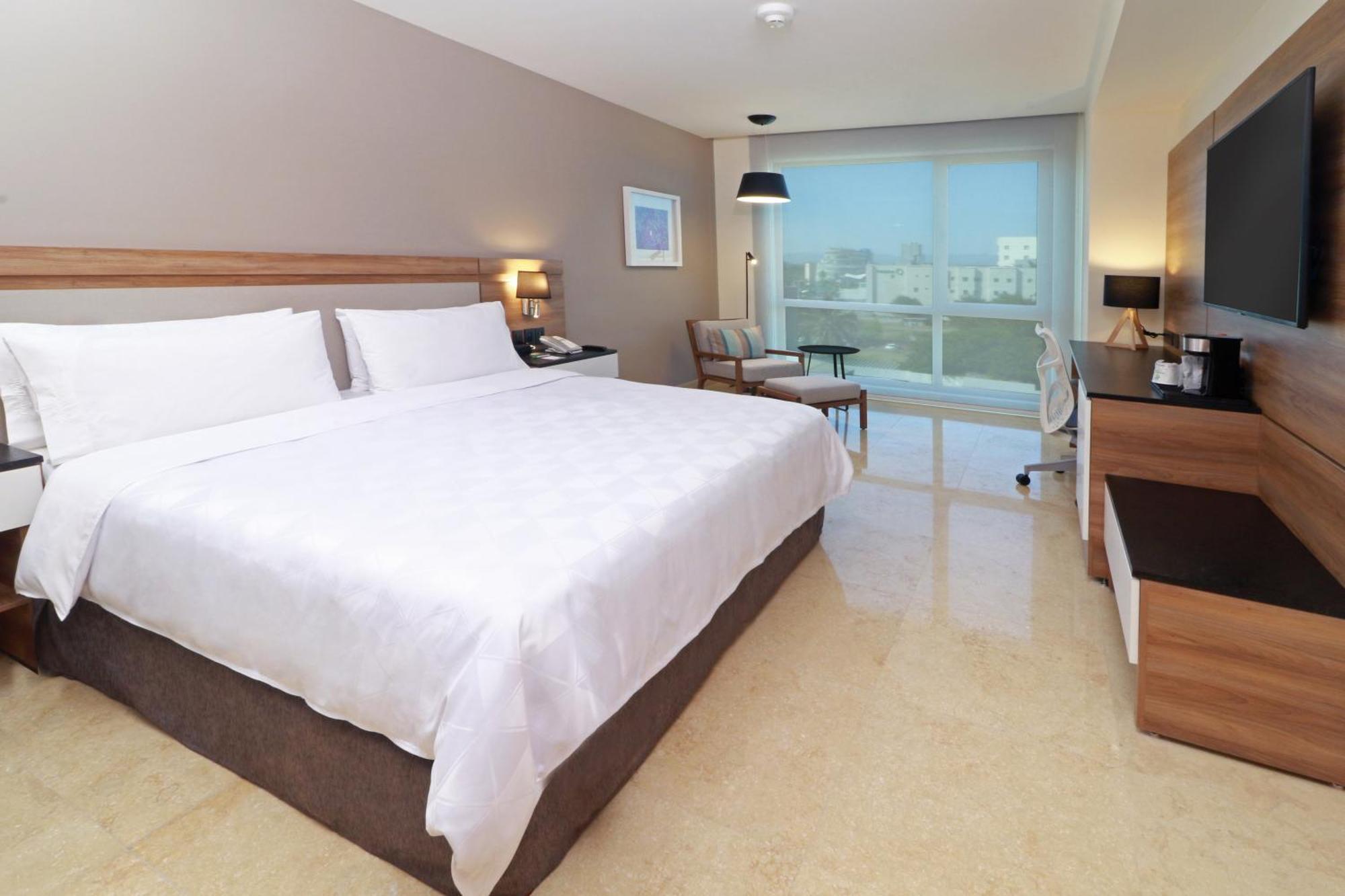 Holiday Inn & Suites - Puerto Vallarta Marina & Golf By Ihg Экстерьер фото