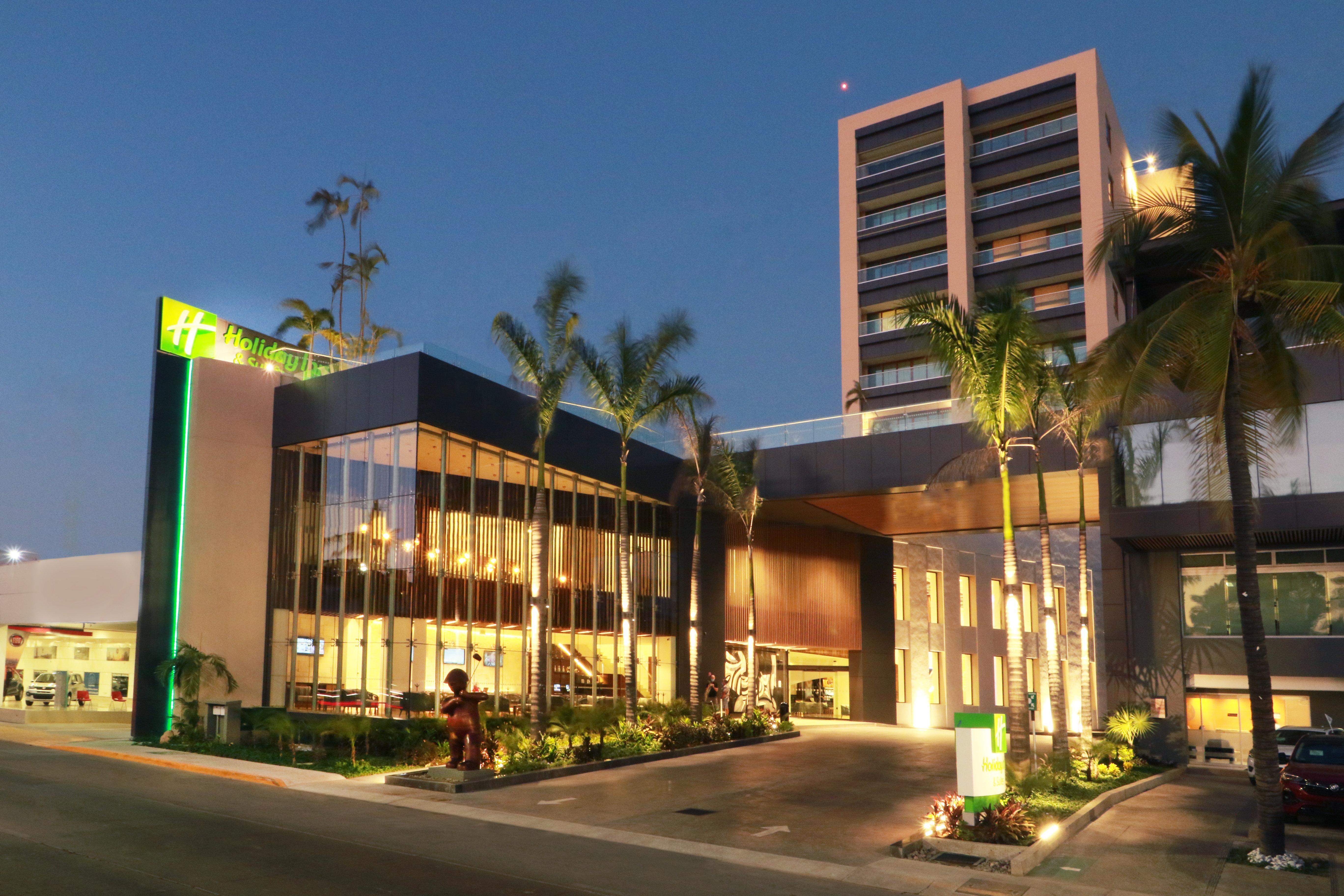 Holiday Inn & Suites - Puerto Vallarta Marina & Golf By Ihg Экстерьер фото