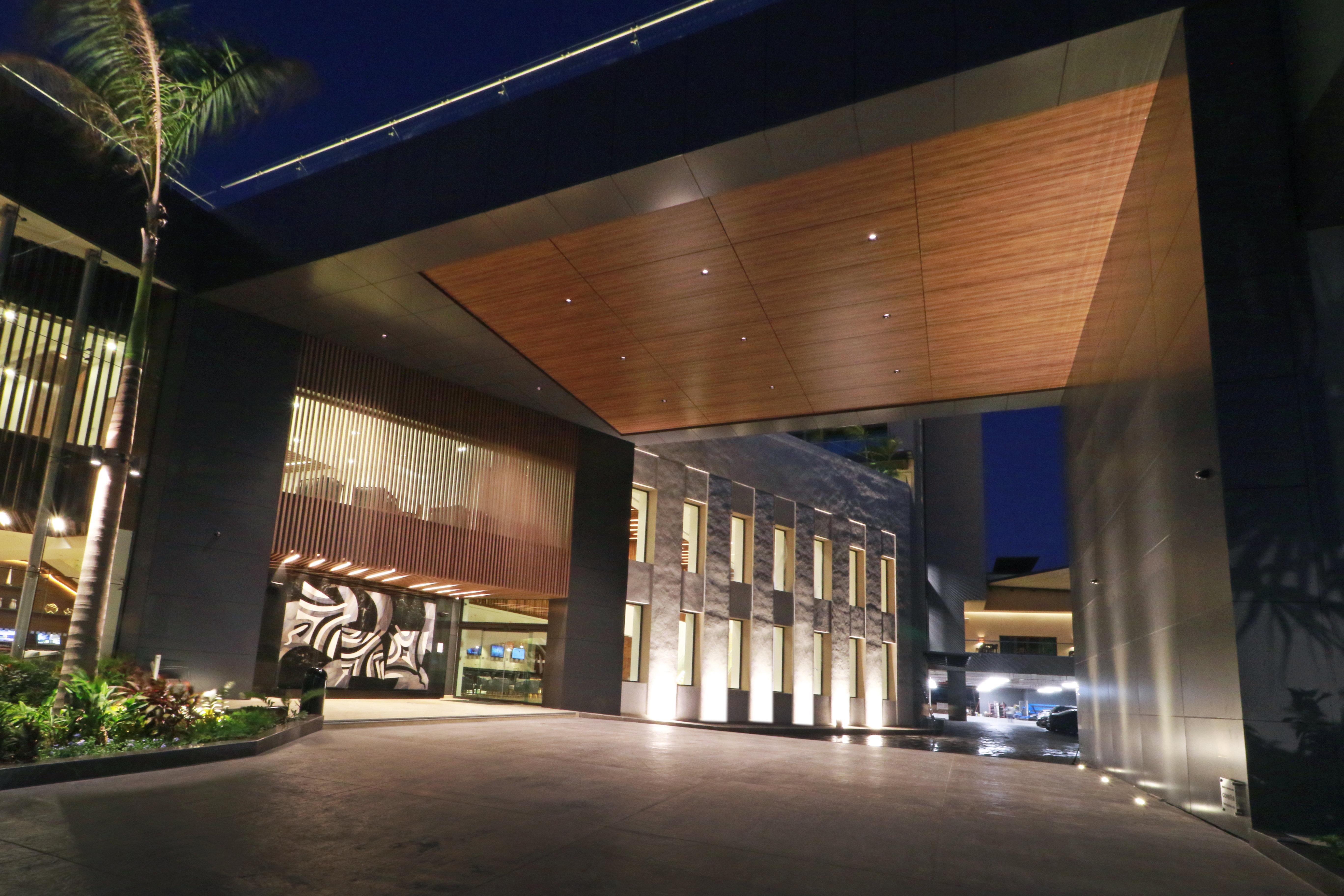 Holiday Inn & Suites - Puerto Vallarta Marina & Golf By Ihg Экстерьер фото