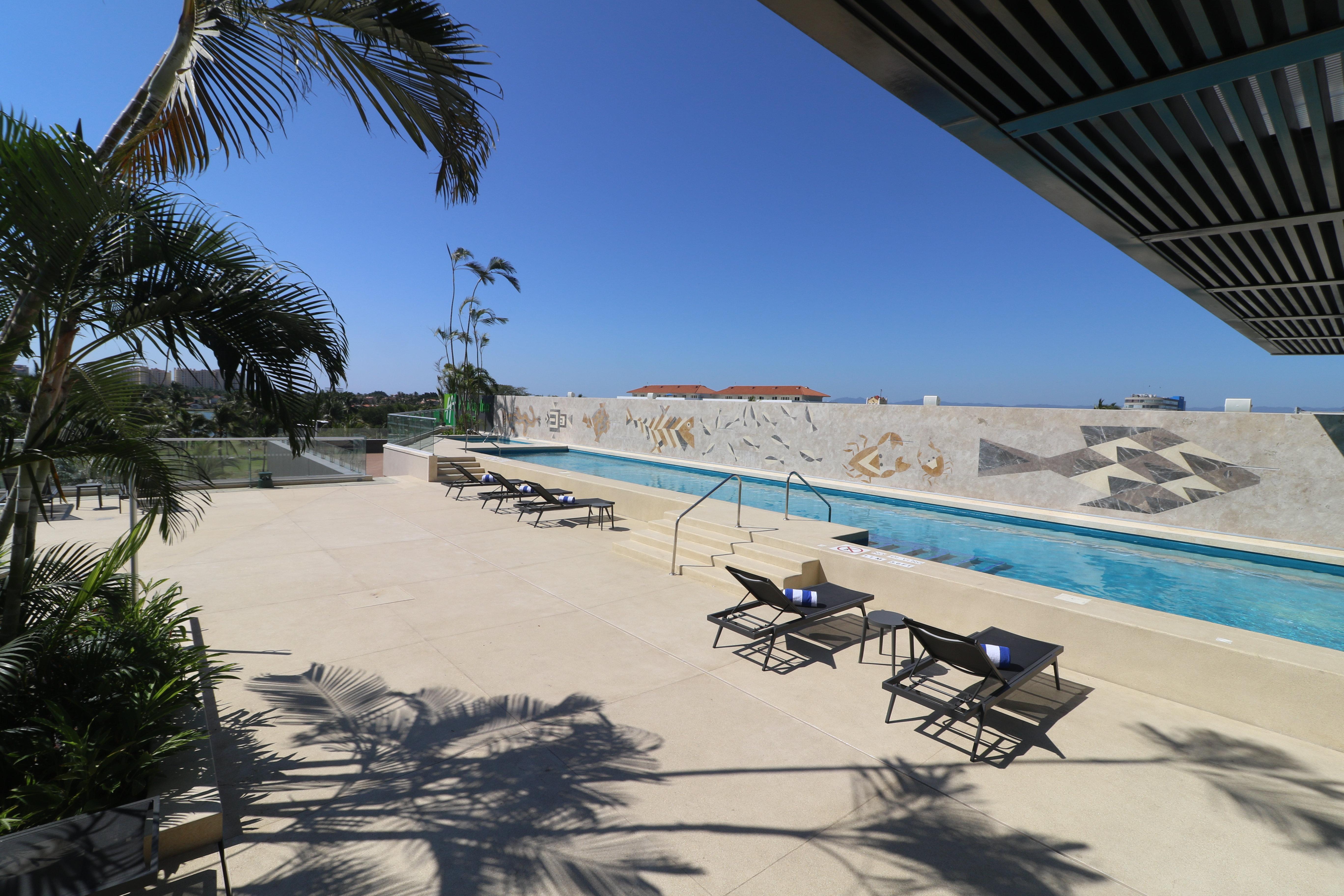 Holiday Inn & Suites - Puerto Vallarta Marina & Golf By Ihg Экстерьер фото
