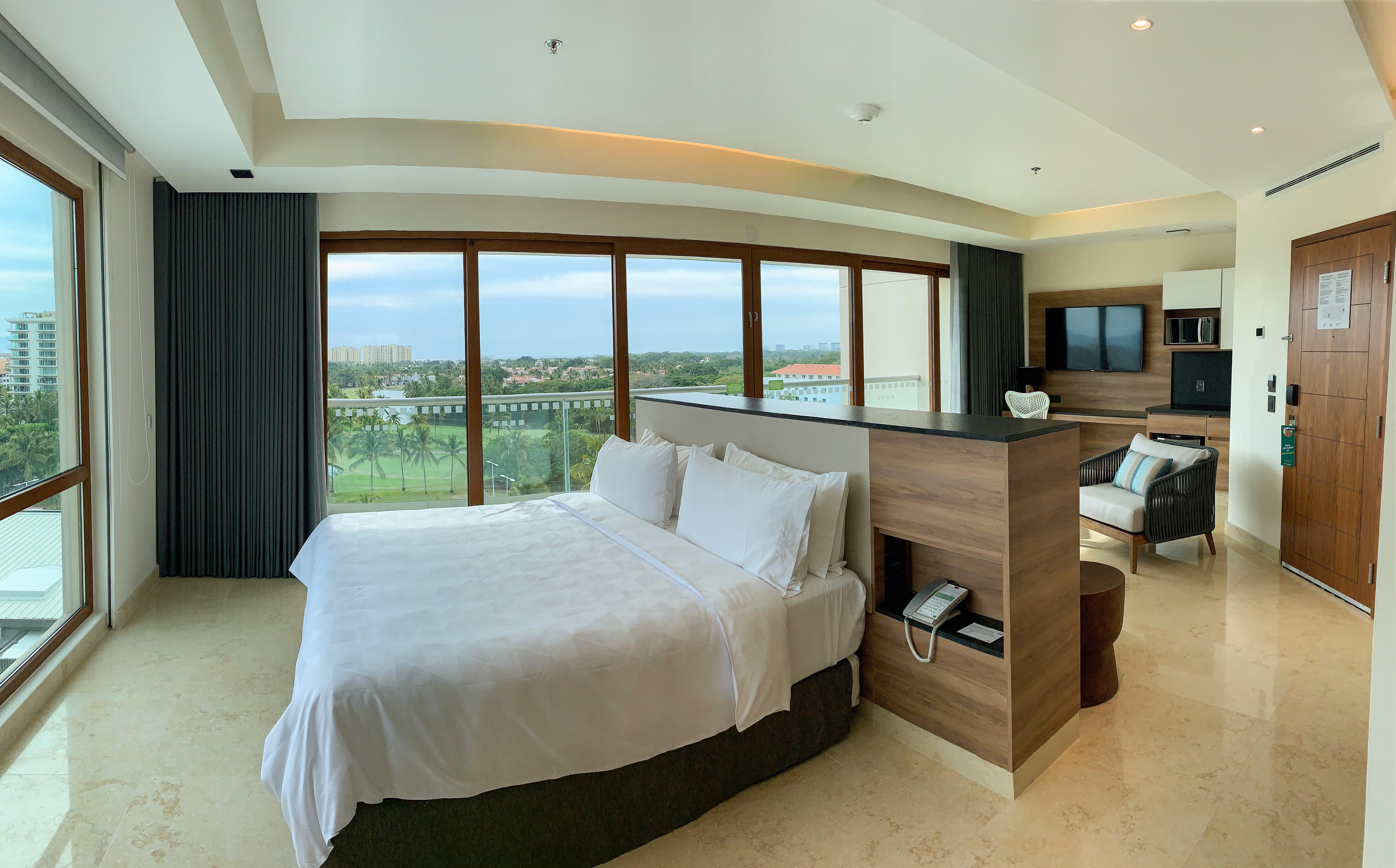Holiday Inn & Suites - Puerto Vallarta Marina & Golf By Ihg Экстерьер фото