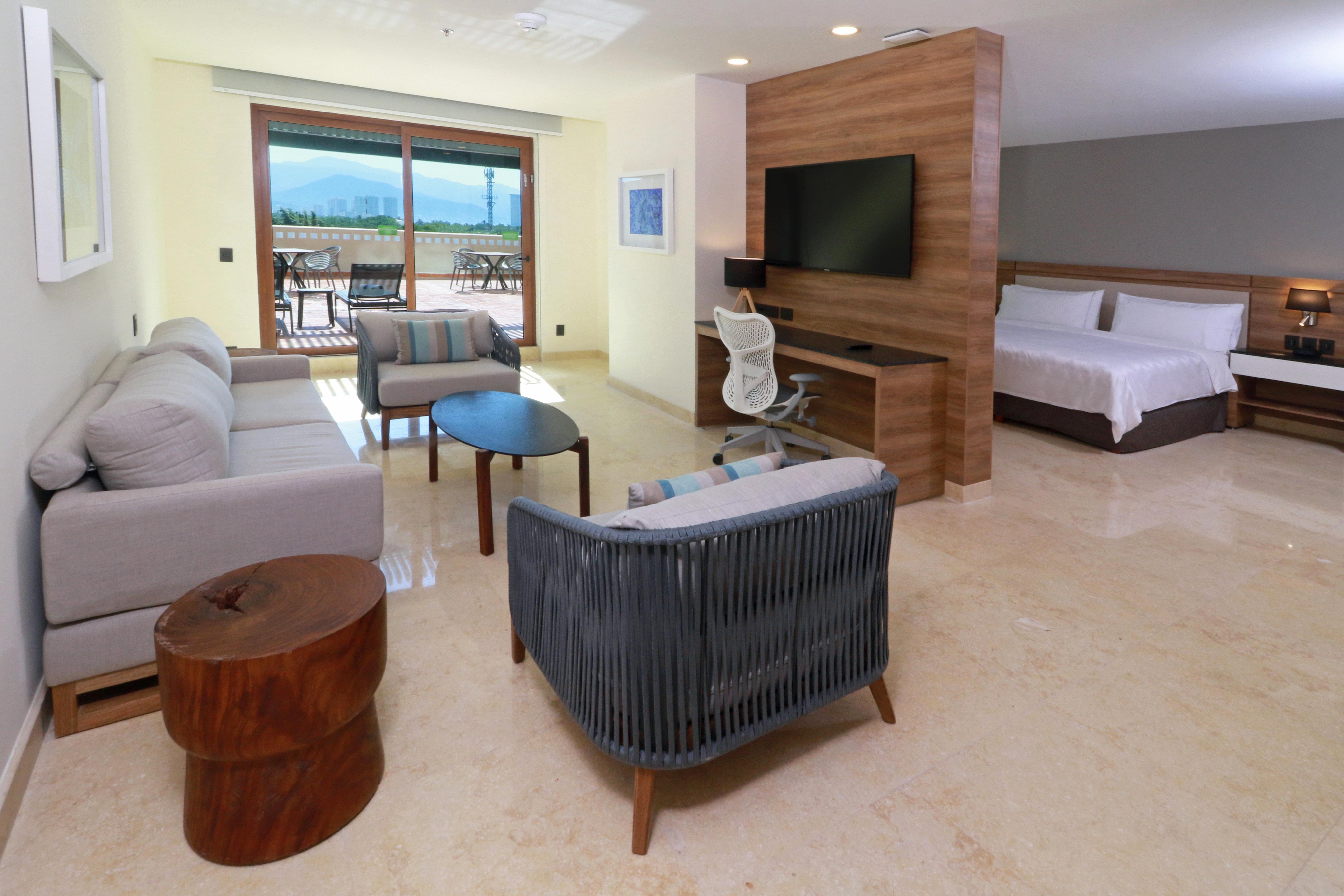 Holiday Inn & Suites - Puerto Vallarta Marina & Golf By Ihg Экстерьер фото